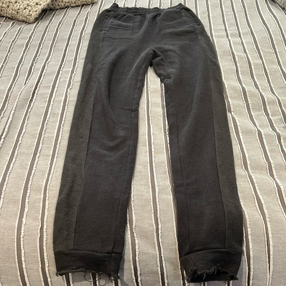 Boys size 14 Chaser gray slim fitting sweatpants
